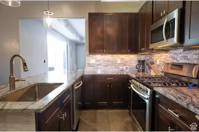 4277 W Canterbury Rd, Hurricane, UT 84737 - Photo 6