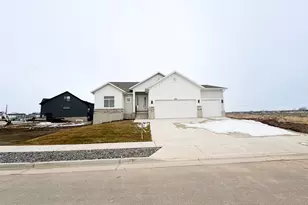 3639 S Macy Ln, West Haven, UT 84401 - Photo 2