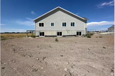 3639 S Macy Ln, West Haven, UT 84401 - Photo 10