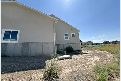 3639 S Macy Ln, West Haven, UT 84401 - Photo 14