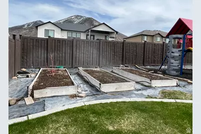 379 S 1370 E, Tooele, UT 84074 - Photo 38