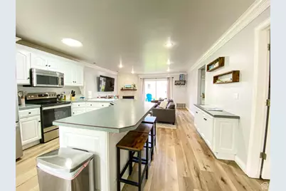 929 N Harbor Village Dr E #117, Garden City, UT 84028 - Photo 8