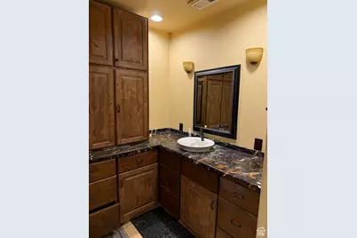 1366 S 400 W, Salt Lake City, UT 84115 - Photo 6