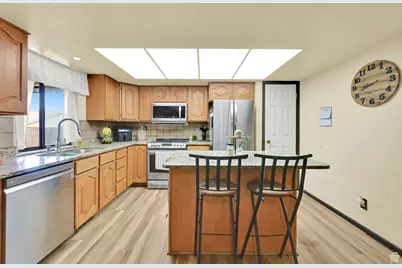 992 E 5625 S, South Ogden, UT 84405 - Photo 2