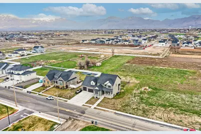 2112 S 4300 W, Taylor, UT 84401 - Photo 28