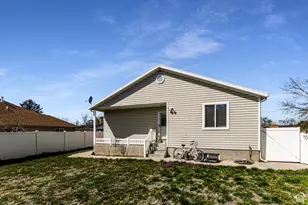 1050 N 100 W, Orem, UT 84057 - Photo 2