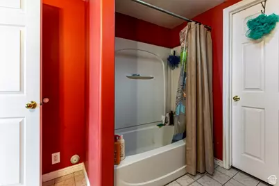 1050 N 100 W, Orem, UT 84057 - Photo 14