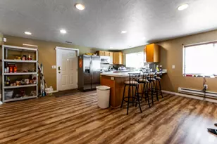 1050 N 100 W, Orem, UT 84057 - Photo 8