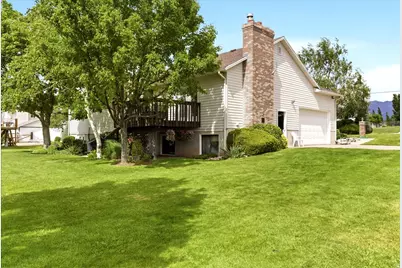 5321 S 3100 W, Roy, UT 84067 - Photo 4