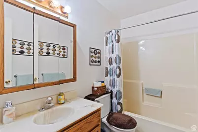 5321 S 3100 W, Roy, UT 84067 - Photo 16