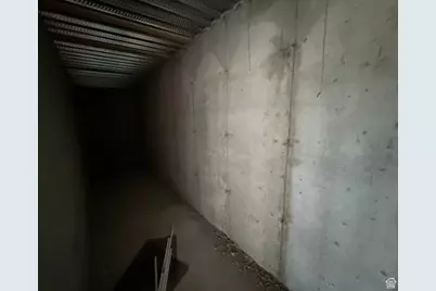 2405 W 3200 N, Farr West, UT 84404 - Photo 20