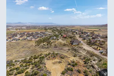 3290 W Foothill Dr #90, Vernal, UT 84078 - Photo 2