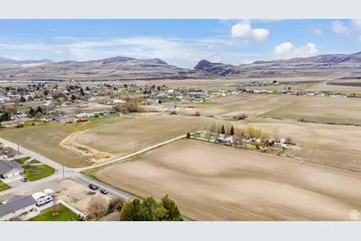 136 W 200 N #21, Newton, UT 84327 - Photo 4