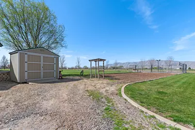 6612 S 3200 W, Benjamin, UT 84660 - Photo 12