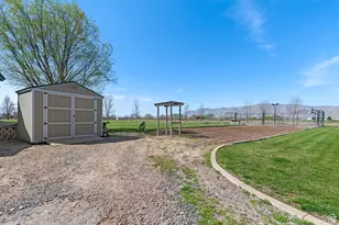 6612 S 3200 W, Benjamin, UT 84660 - Photo 12