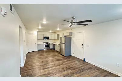 383 W 625 N #A-D, Payson, UT 84651 - Photo 2