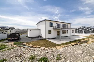 2899 E Lake Dr, Eagle Mountain, UT 84005 - Photo 6