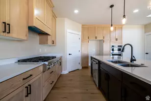 2899 E Lake Dr, Eagle Mountain, UT 84005 - Photo 34