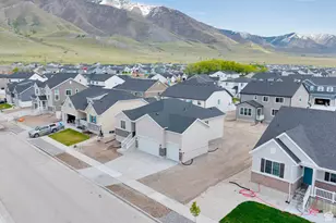 1992 E Burger St, Lake Point, UT 84074 - Photo 2