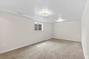 1501 W Bluemont Dr, Taylorsville, UT 84123 - Photo 28