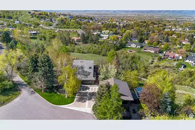 760 Maple Ln, Providence, UT 84332 - Photo 4