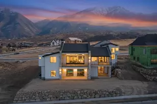 863 N Emery Ln, Elk Ridge, UT 84651 - Photo 2