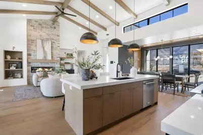 863 N Emery Ln, Elk Ridge, UT 84651 - Photo 4