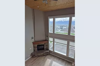 1075 Grandview Dr, Providence, UT 84332 - Photo 14