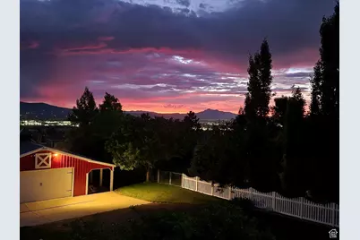 1075 Grandview Dr, Providence, UT 84332 - Photo 4