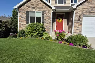 1075 Grandview Dr, Providence, UT 84332 - Photo 2