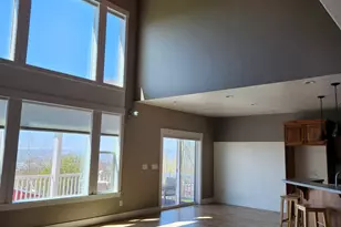 1075 Grandview Dr, Providence, UT 84332 - Photo 16