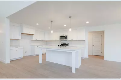 6492 W Roaring River Ln #205, Herriman, UT 84096 - Photo 4