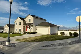 4076 S Mountain Moon Dr, Saratoga Springs, UT 84045 - Photo 2