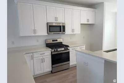 1740 N 1600 W #116, Layton, UT 84041 - Photo 2