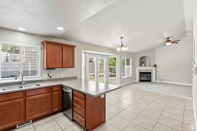 7134 S Rialto Way, West Jordan, UT 84081 - Photo 8