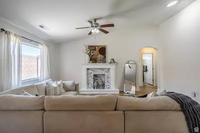 1024 Painted Cloud Pl, Washington, UT 84780 - Photo 12