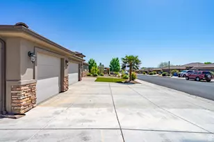 1024 Painted Cloud Pl, Washington, UT 84780 - Photo 6