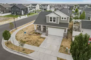312 W Sapphire Dr, Tooele, UT 84074 - Photo 2