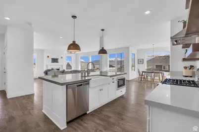 2948 S Puddle Ln, Saratoga Springs, UT 84045 - Photo 8