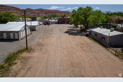 38 S 100 W, Moab, UT 84532 - Photo 4