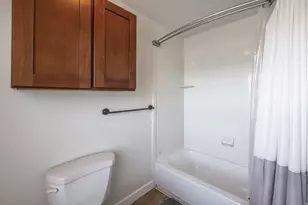 4043 E Oakland Hills Dr, Eagle Mountain, UT 84005 - Photo 16