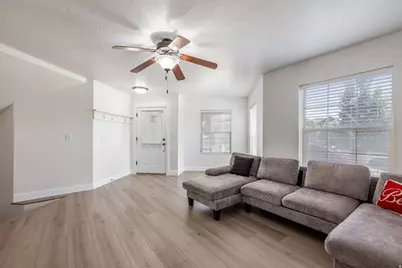 4043 E Oakland Hills Dr, Eagle Mountain, UT 84005 - Photo 4