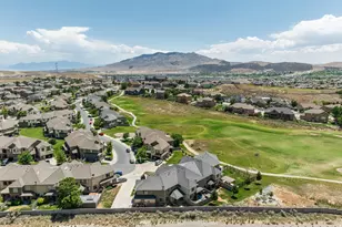 4043 E Oakland Hills Dr, Eagle Mountain, UT 84005 - Photo 32