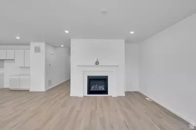 2029 E Burger St #1244, Lake Point, UT 84074 - Photo 6