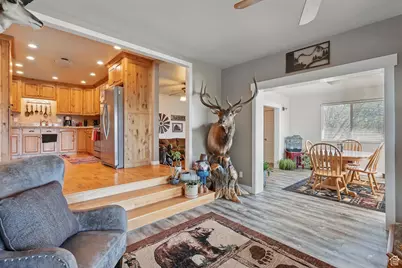 2490 S State St, Springville, UT 84663 - Photo 2