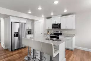 254 W Seasons Ln, Garden City, UT 84028 - Photo 2