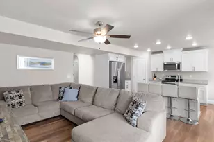 254 W Seasons Ln, Garden City, UT 84028 - Photo 6