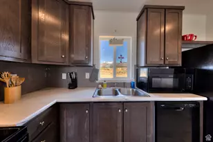 17 S Green Haven Rd, La Sal, UT 84530 - Photo 18
