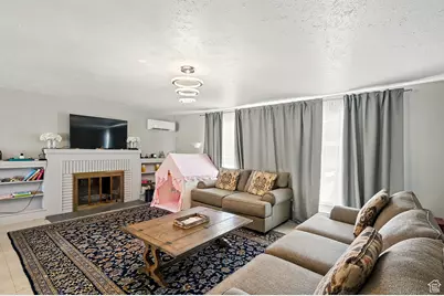 63 E Main, Bicknell, UT 84715 - Photo 4