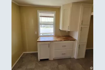 207 N Rawlins St, East Carbon, UT 84520 - Photo 20